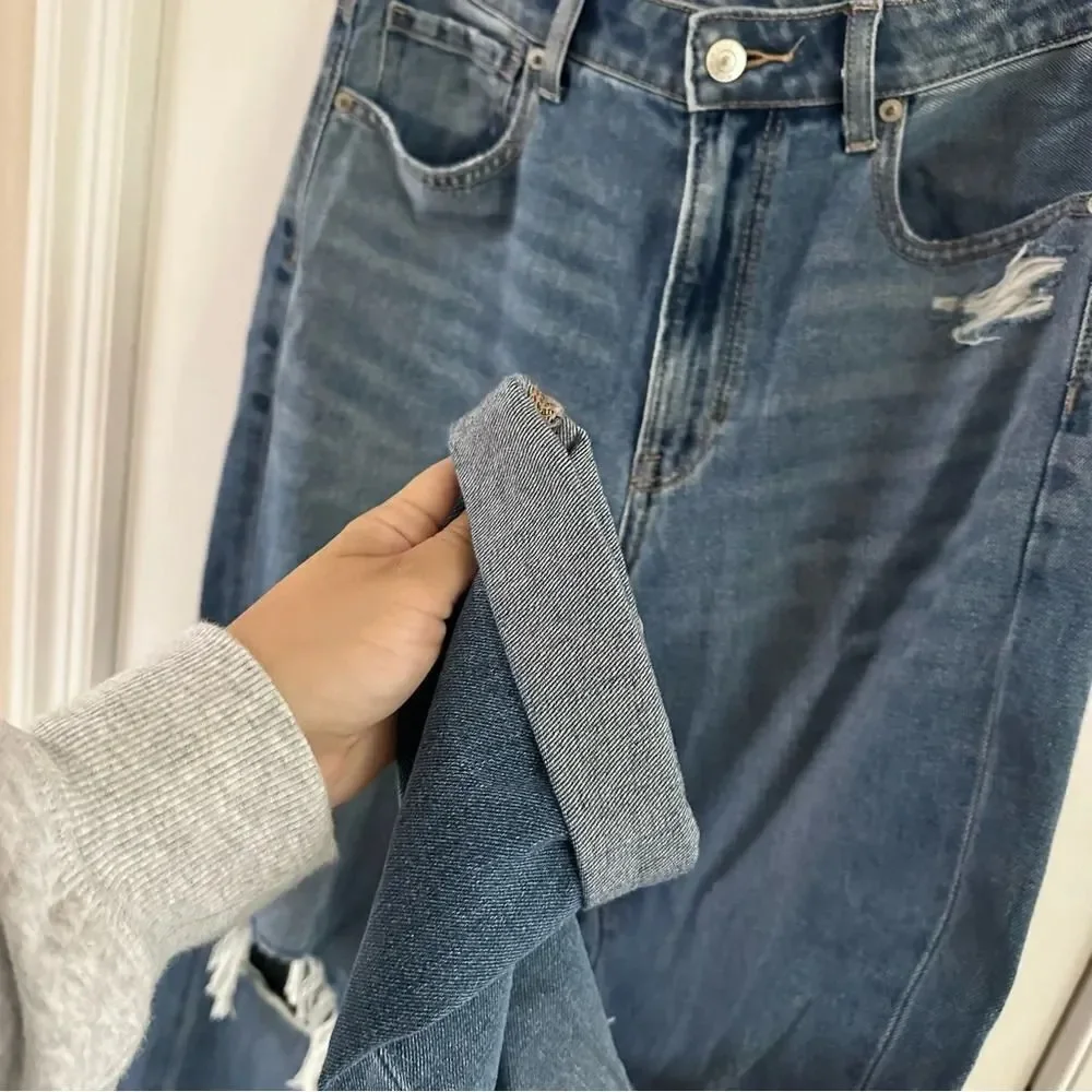 American Eagle Distressed Mom Jean Women’s Size 6